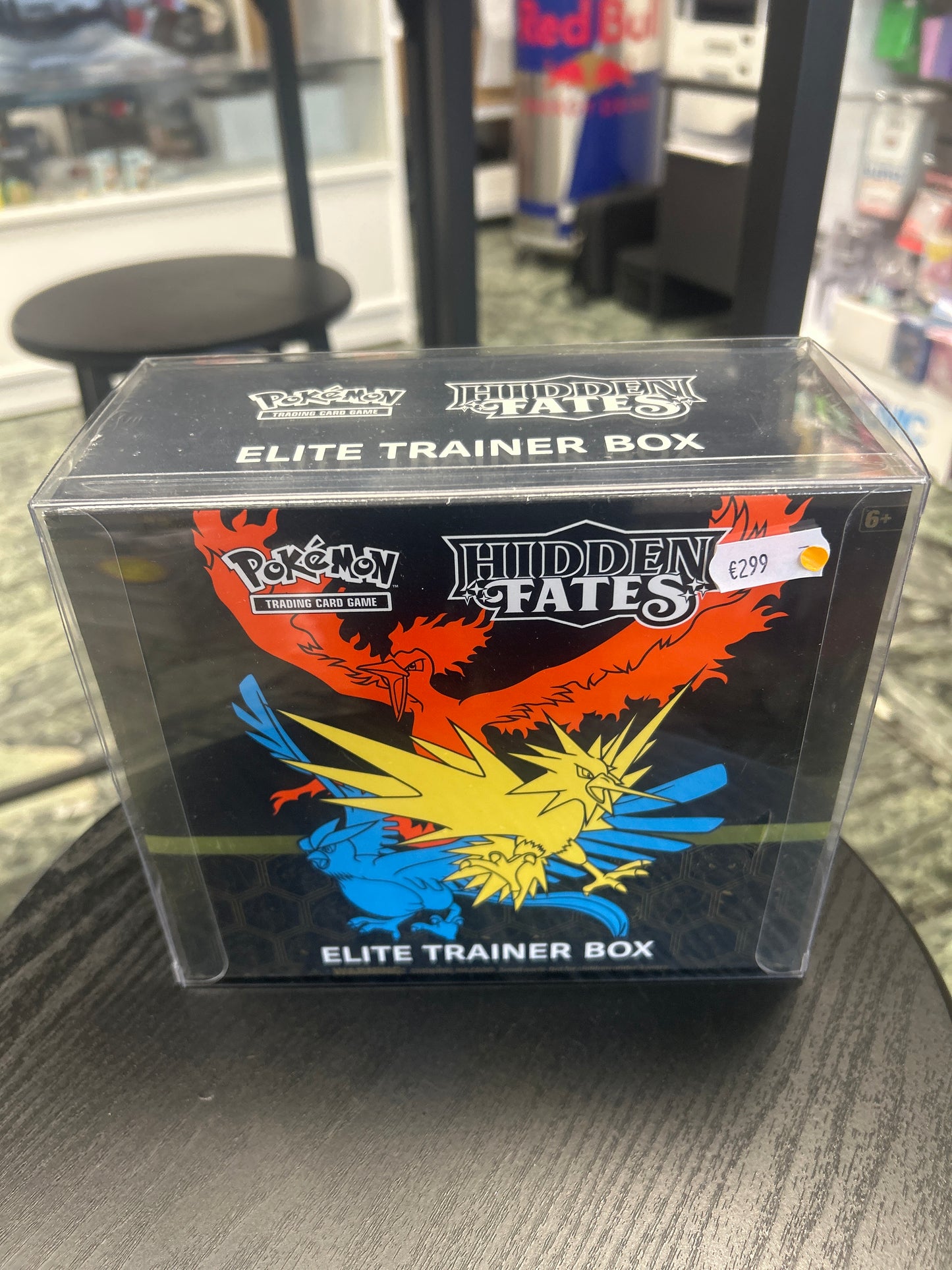 Pokémon hidden Fates Elite Trainer Box ovp