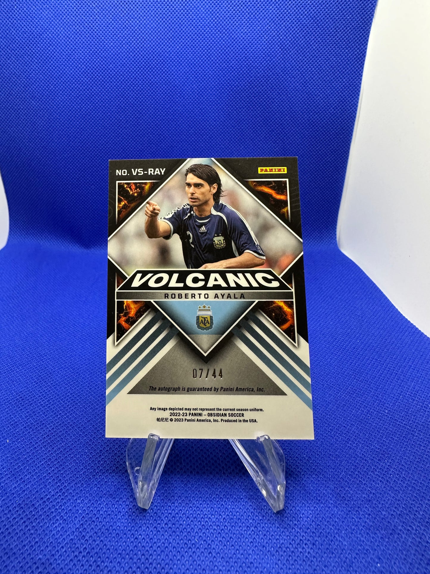 ROBERTO AYALA 2022-23 Panini Obsidian Red Pulsar Volcanic /44 Auto