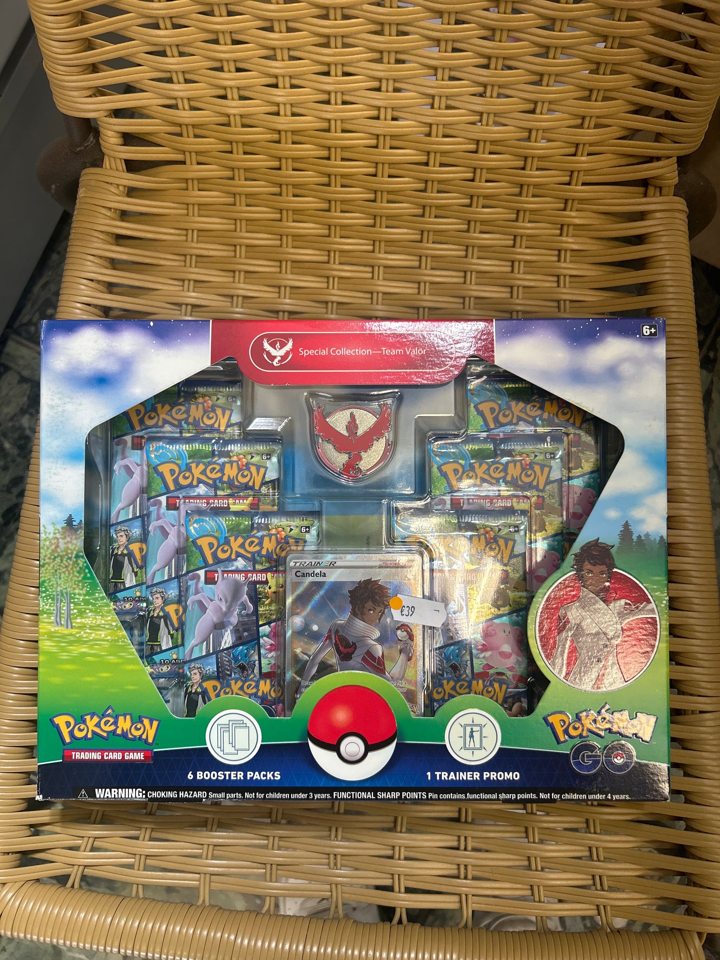 Pokémon Special Kollektion Box Team Valor