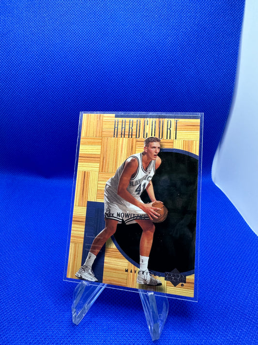 Dirk Nowitzki 2000-01 Upper Deck Hardcourt #11